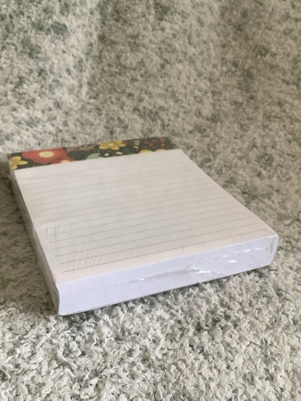 Paper Love Floral Top Lined Desk Top Notepad NWT ~150pages 4.5x5.5”